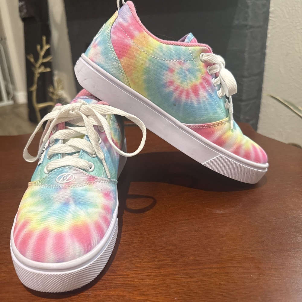 Heelys Ivory Ella Tie Dye Multi Roller Shoes Youth Size 5/Women's 6 Excellent!